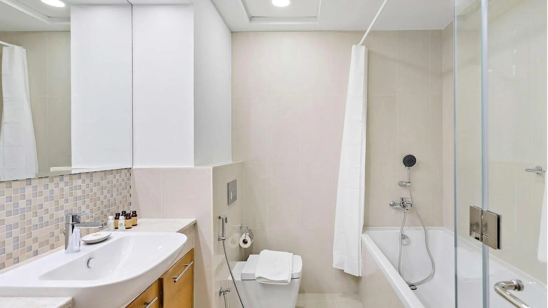 Silkhaus Chic 1 Bdr Bellevue Downtown Apartment Dubai